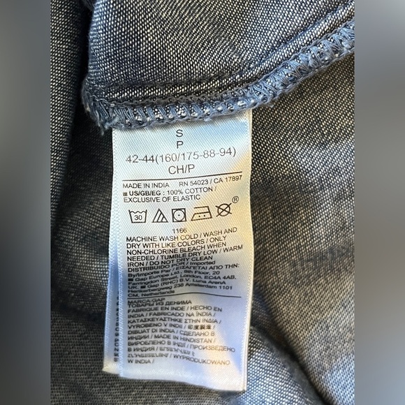 Gap Organic Cotton Denim Ruffled flutter Smocked Midi Tiered Dress Size Small - Picture 8 of 10